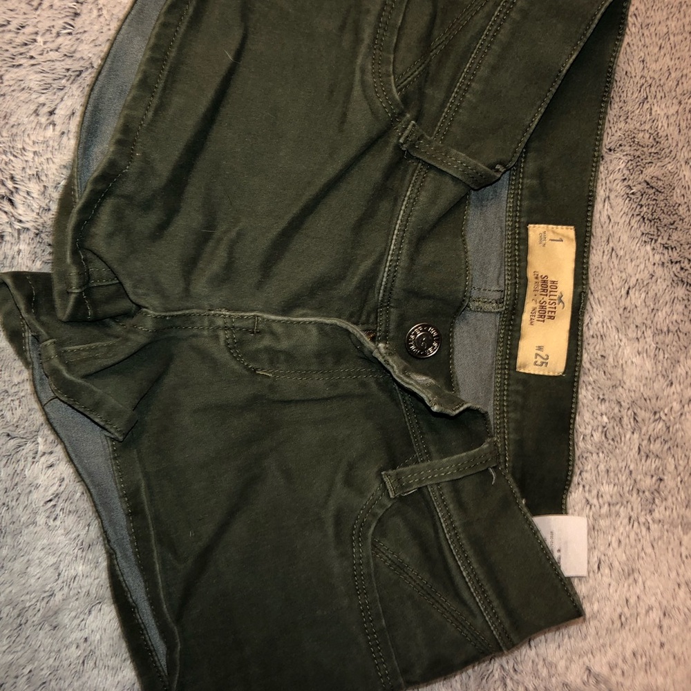 Mini short forest green